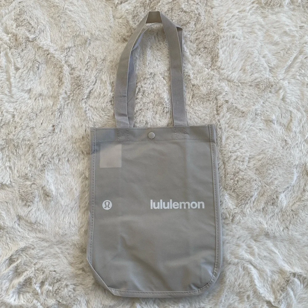 ❤️ Lululemon Limited Edition Brand New Small Tote Bags